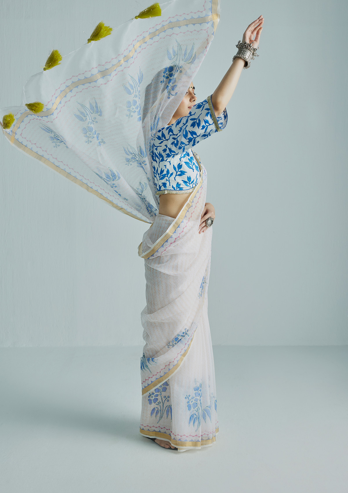 MOR (SAREE)
