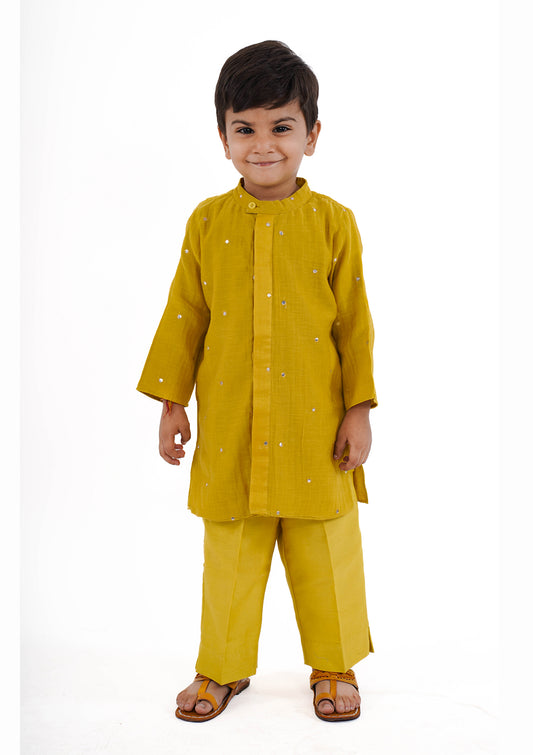 NARGIS KURTA SET (BOY)
