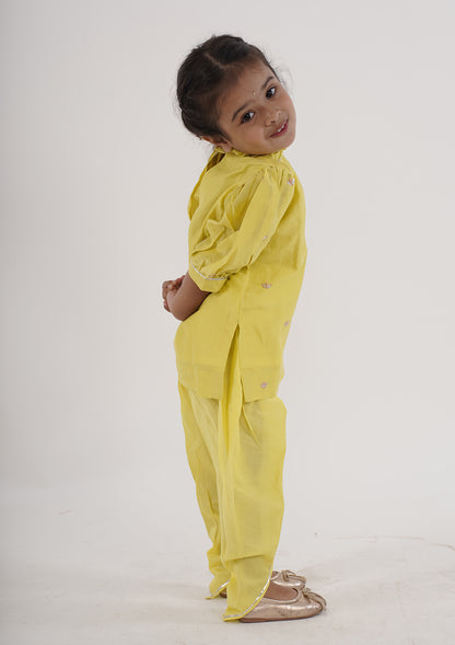 AMALTAS DHOTI SET (GIRL)
